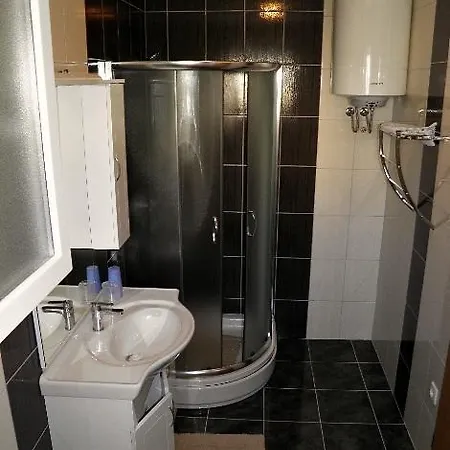 Barunesa Apartment *